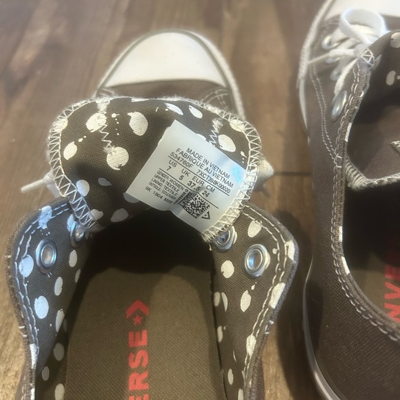 Converse gray and White Polka Dot Sneakers - Picture 4 of 5